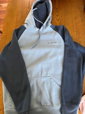 Columbia Light Blue & Dark Blue Hooded Fleece Pullover